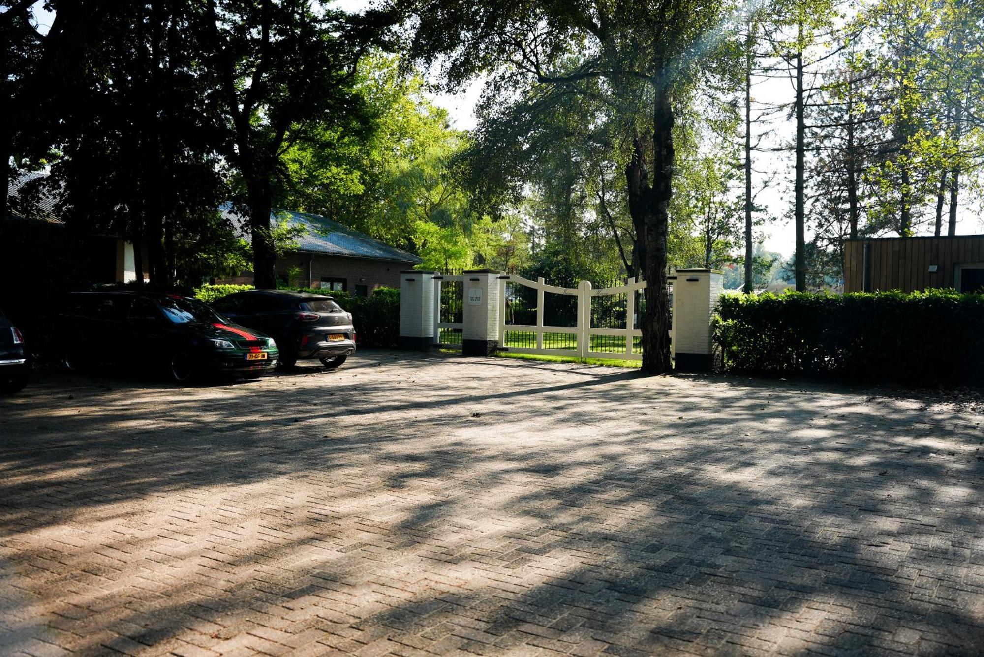 The Lodge Bed & Wellness Oisterwijk Sauna, Jacuzzi, Luxury Moergestel Exteriör bild